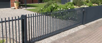 Metal Fence Construction in Pearland, TX